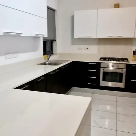Lovey Flat For 7 People In St Julians Is-Swieqi