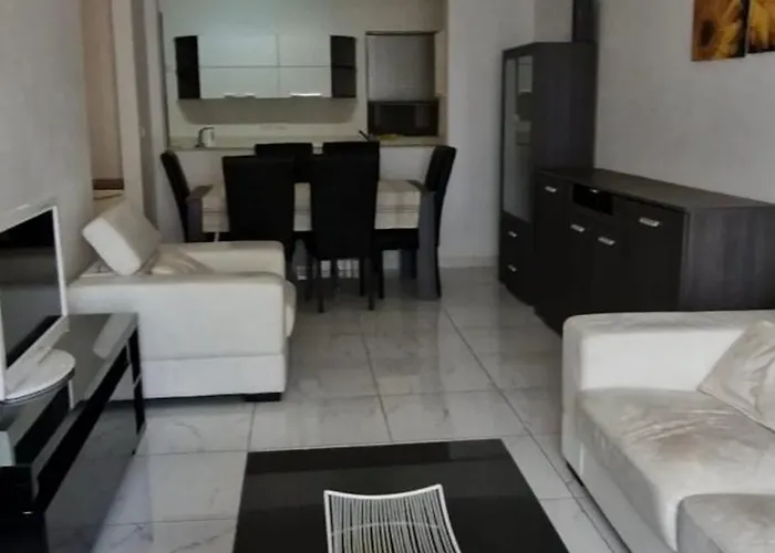 דירה Lovey Flat For 7 People In St Julians