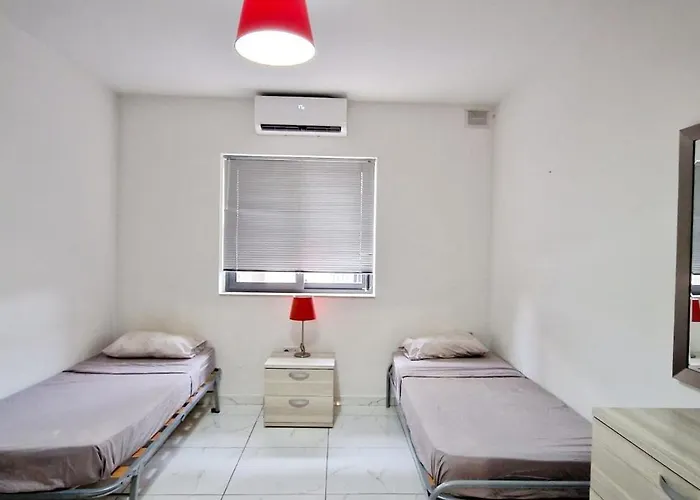 Lovey Flat For 7 People In St Julians דירה Is-Swieqi